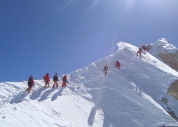 Manaslu-Climbing-Expedition