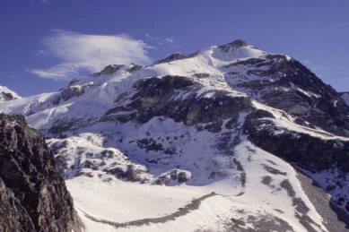 Yala Naya Kanga Peak Climbing.